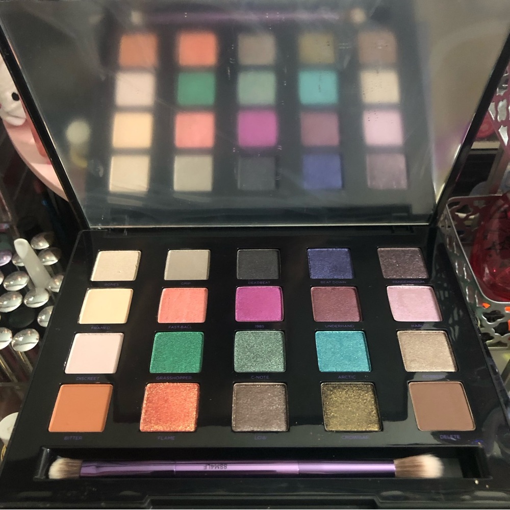Urban Decay Vice 4 Eyeshadow Palette